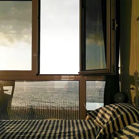 Apartment Espectacular Piso De 2 Con Impresionantes Vistas Al Mar Y Parking Gratuito En El Propio Edificio Gijon