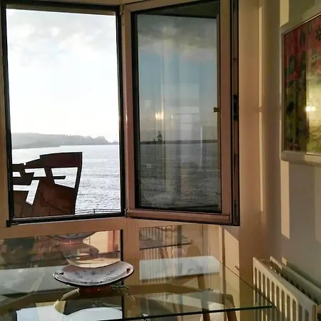 Espectacular Piso De 2 Con Impresionantes Vistas Al Mar Y Parking Gratuito En El Propio Edificio Apartment *
